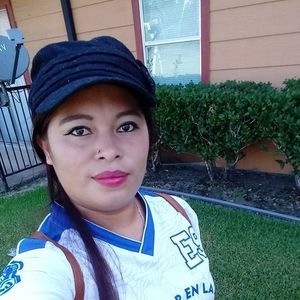 Meet your Posher, Kenia